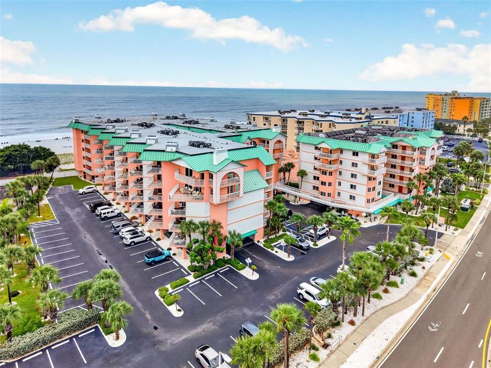 For Sale: $700,000 (2 beds, 2 baths, 1400 Square Feet)