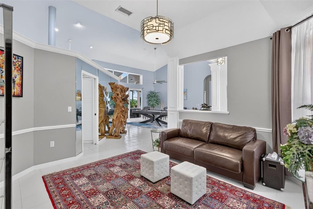 En Venta: $979,500 (3 camas, 2 baños, 3210 Pies cuadrados)