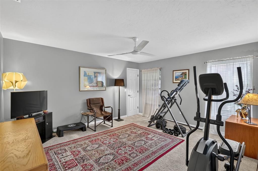 En Venta: $979,500 (3 camas, 2 baños, 3210 Pies cuadrados)