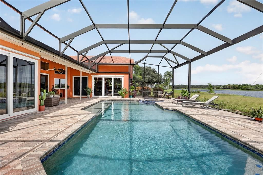 En Venta: $979,500 (3 camas, 2 baños, 3210 Pies cuadrados)