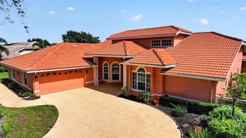En Venta: $979,500 (3 camas, 2 baños, 3210 Pies cuadrados)