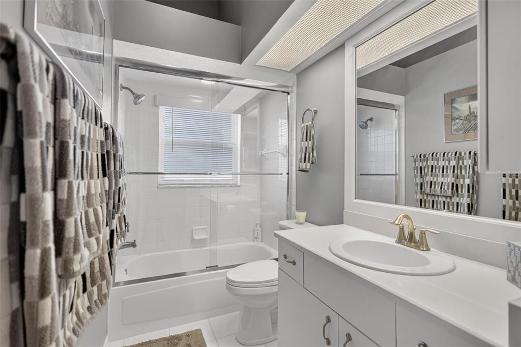 En Venta: $979,500 (3 camas, 2 baños, 3210 Pies cuadrados)