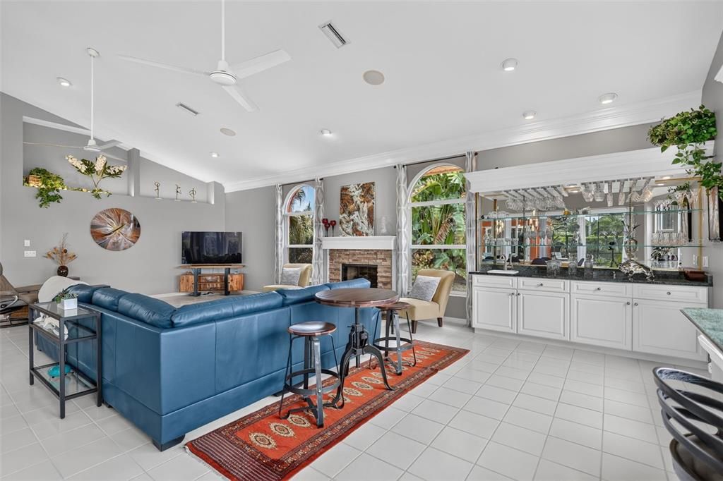 En Venta: $979,500 (3 camas, 2 baños, 3210 Pies cuadrados)