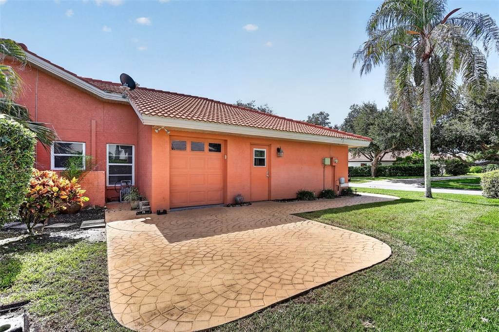 En Venta: $979,500 (3 camas, 2 baños, 3210 Pies cuadrados)