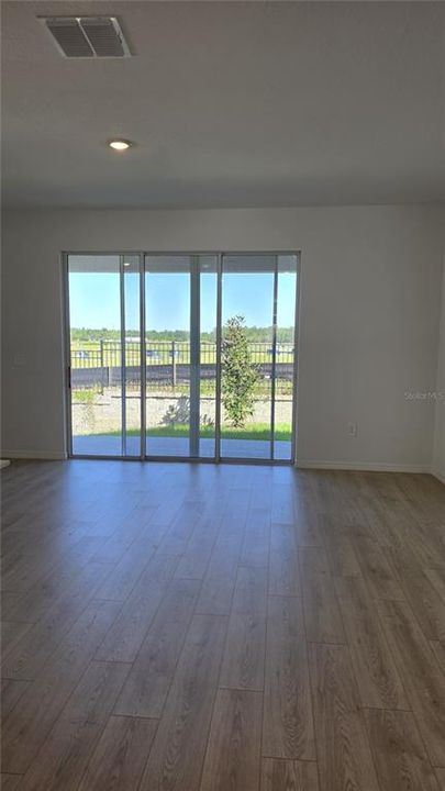 En Renta: $1,950 (3 camas, 2 baños, 1758 Pies cuadrados)