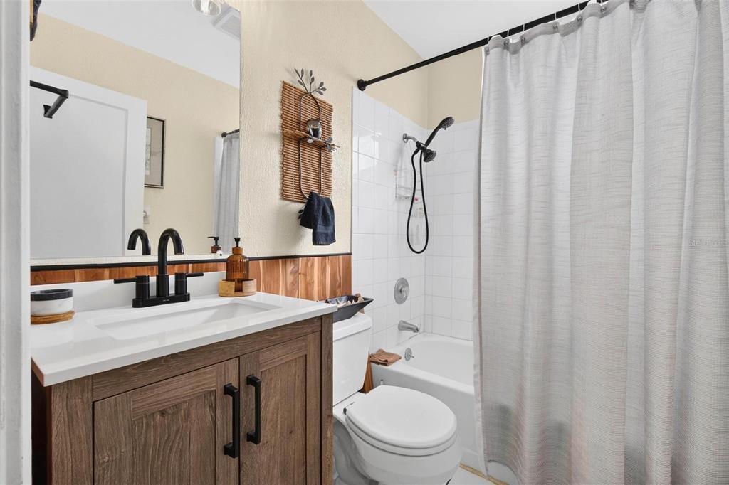 For Sale: $359,000 (3 beds, 1 baths, 1164 Square Feet)