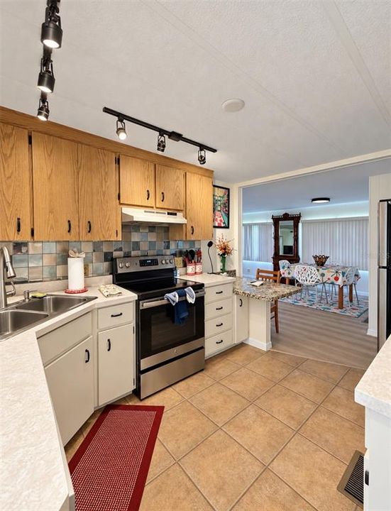 For Rent: $1,600 (2 beds, 2 baths, 1032 Square Feet)
