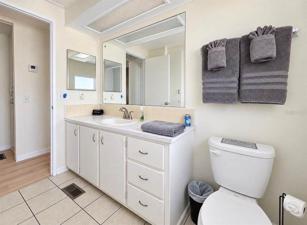 For Rent: $1,600 (2 beds, 2 baths, 1032 Square Feet)