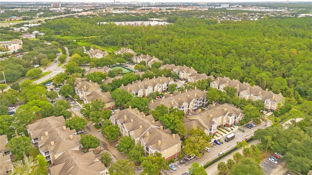 For Rent: $1,400 (1 beds, 1 baths, 915 Square Feet)