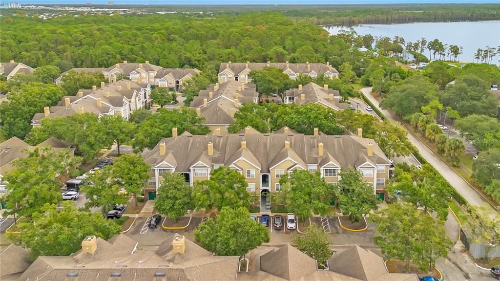 For Rent: $1,400 (1 beds, 1 baths, 915 Square Feet)