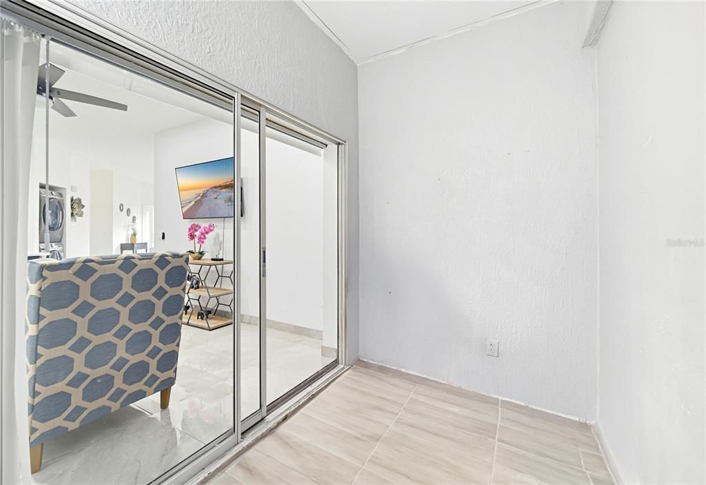На продажу: $295,000 (3 спален, 2 ванн, 1256 Квадратных фут)
