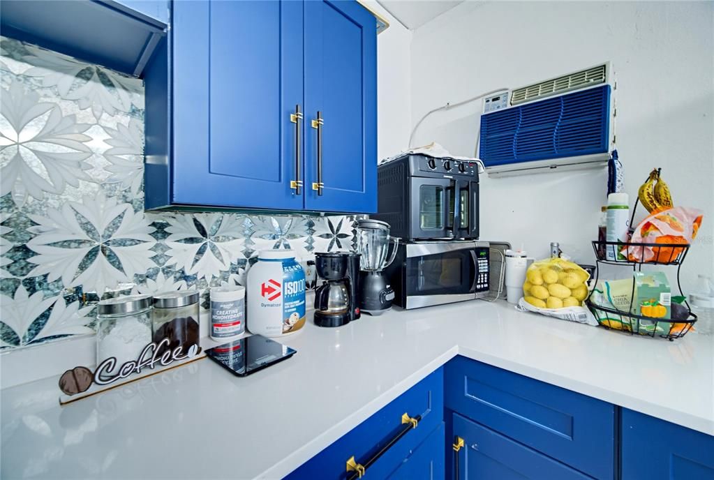 На продажу: $295,000 (3 спален, 2 ванн, 1256 Квадратных фут)