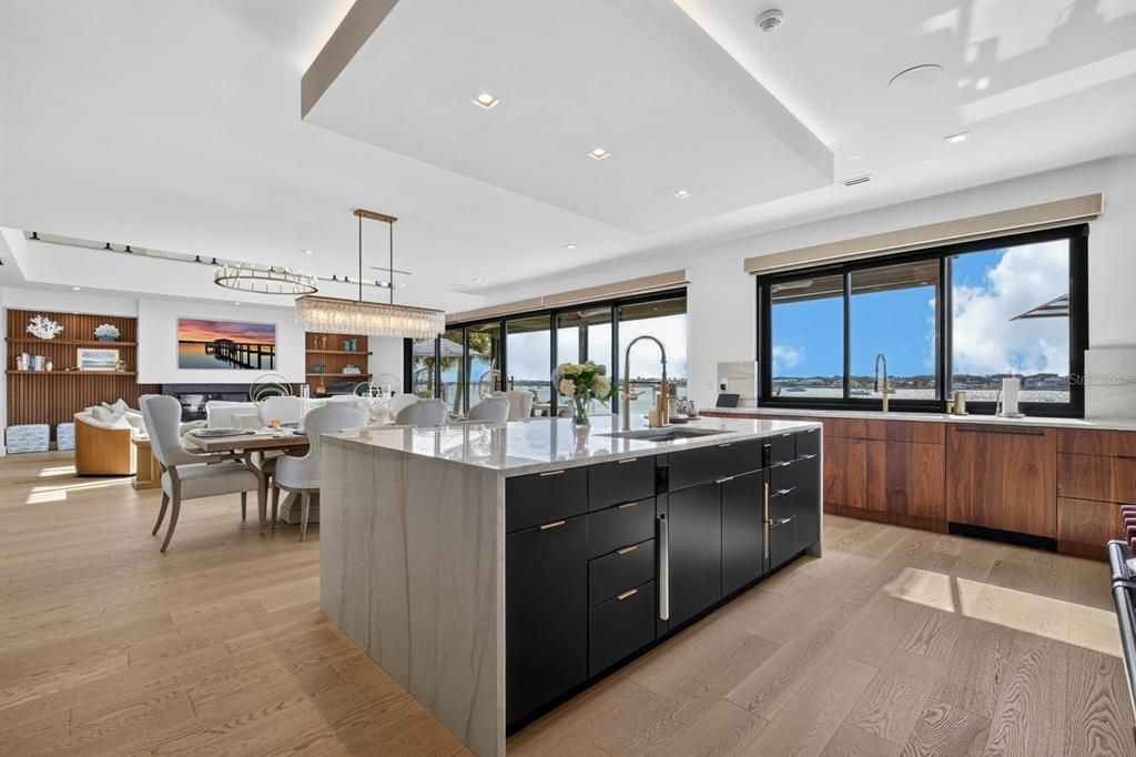 En Venta: $8,495,000 (4 camas, 5 baños, 6434 Pies cuadrados)