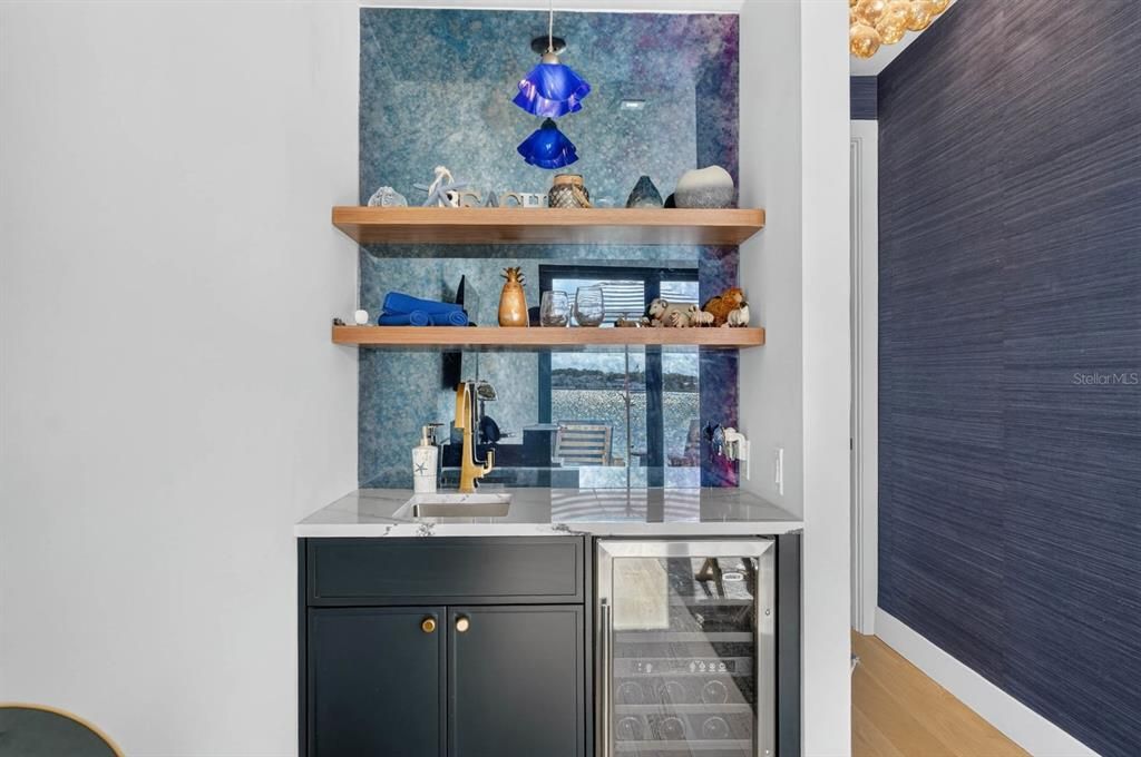 En Venta: $8,495,000 (4 camas, 5 baños, 6434 Pies cuadrados)