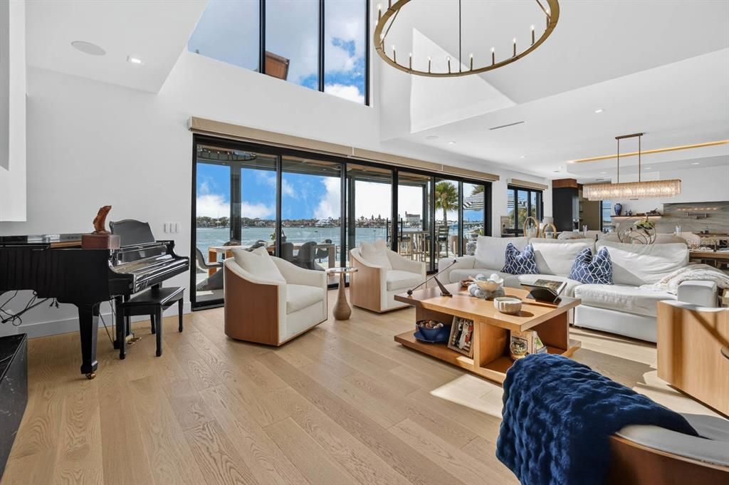 En Venta: $8,495,000 (4 camas, 5 baños, 6434 Pies cuadrados)