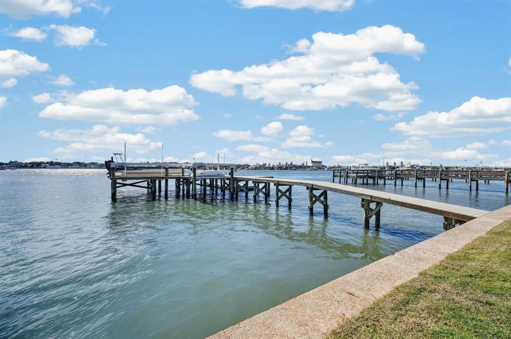 En Venta: $8,495,000 (4 camas, 5 baños, 6434 Pies cuadrados)