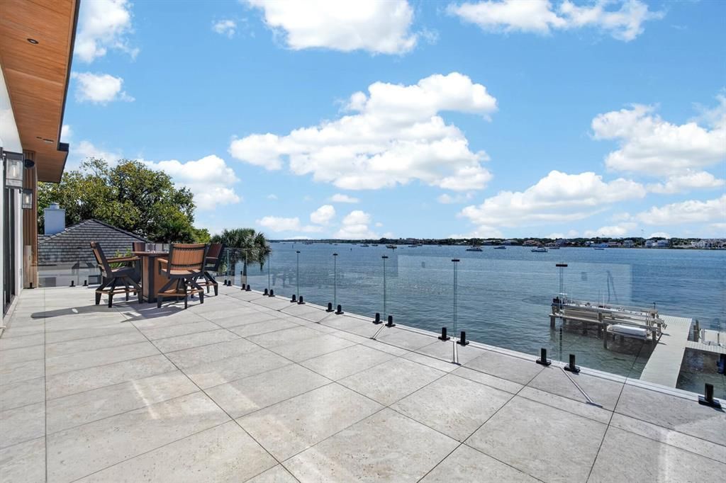 En Venta: $8,495,000 (4 camas, 5 baños, 6434 Pies cuadrados)