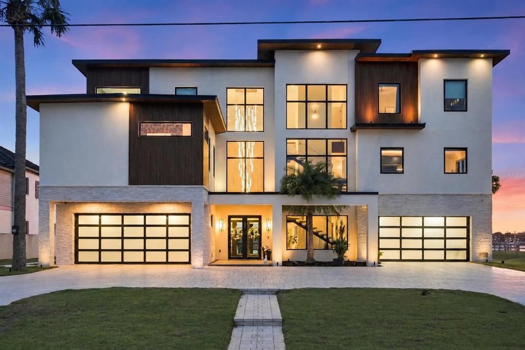 En Venta: $8,495,000 (4 camas, 5 baños, 6434 Pies cuadrados)