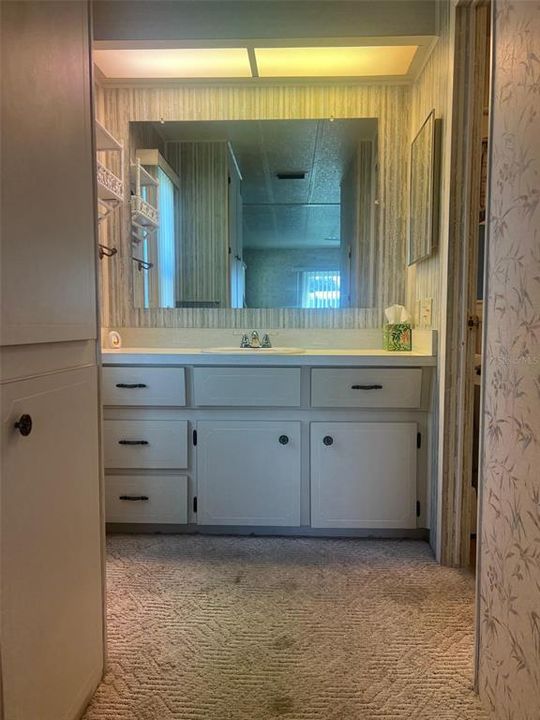 На продажу: $89,500 (2 спален, 2 ванн, 1306 Квадратных фут)