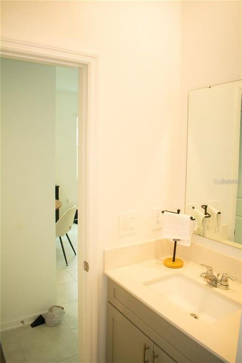 For Rent: $2,150 (3 beds, 2 baths, 1843 Square Feet)