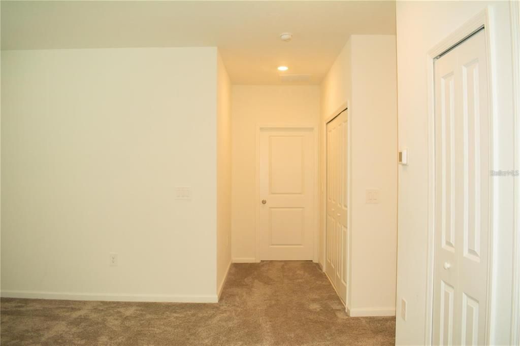 For Rent: $2,150 (3 beds, 2 baths, 1843 Square Feet)