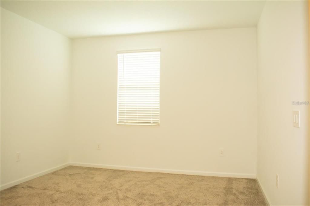 For Rent: $2,150 (3 beds, 2 baths, 1843 Square Feet)