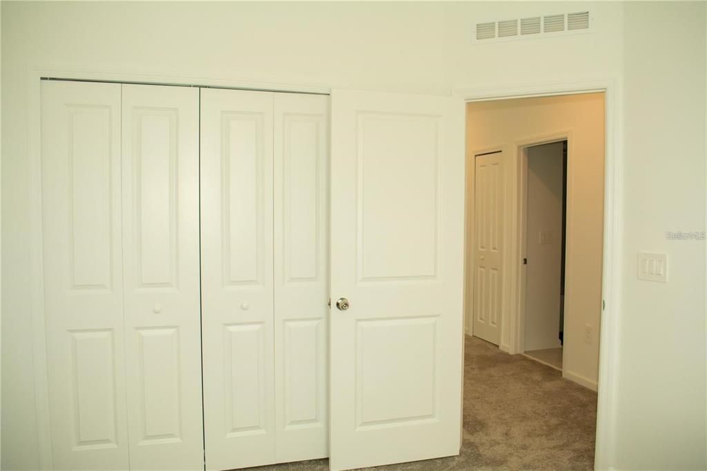 For Rent: $2,150 (3 beds, 2 baths, 1843 Square Feet)