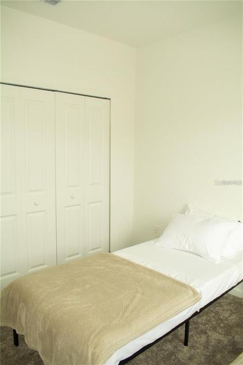 For Rent: $2,150 (3 beds, 2 baths, 1843 Square Feet)