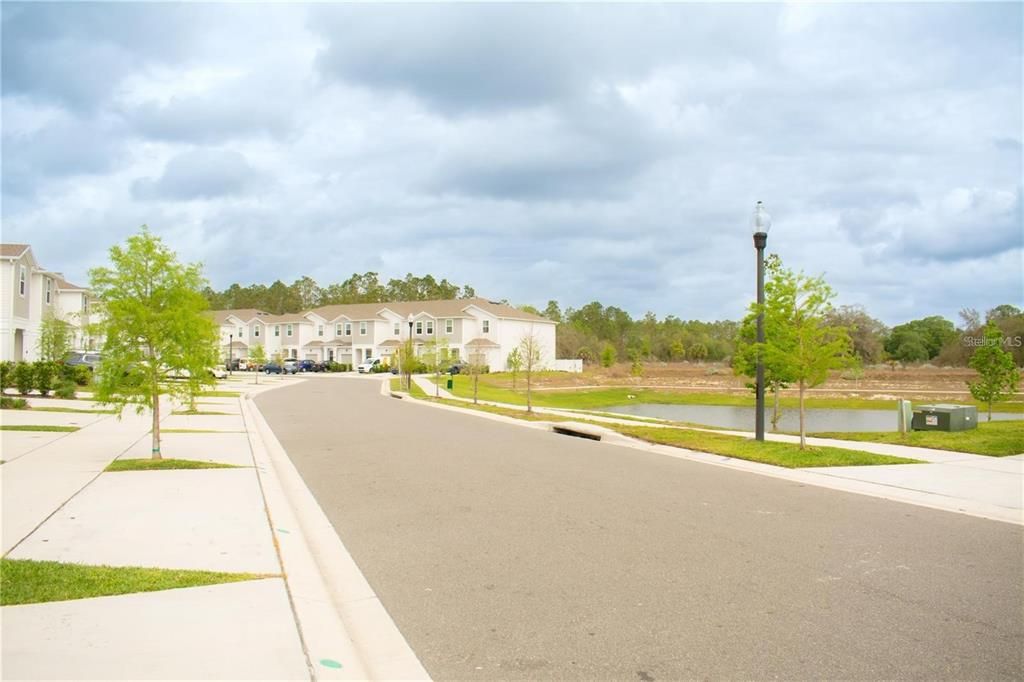 For Rent: $2,150 (3 beds, 2 baths, 1843 Square Feet)