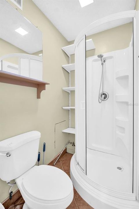 На продажу: $109,900 (2 спален, 2 ванн, 806 Квадратных фут)