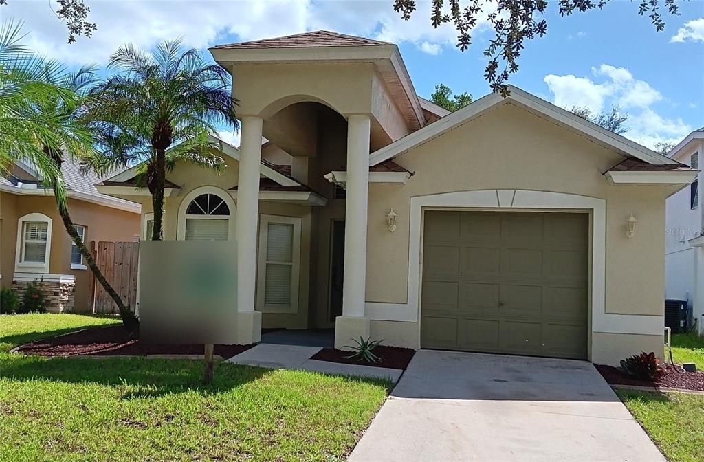 For Sale: $289,000 (3 beds, 2 baths, 1497 Square Feet)