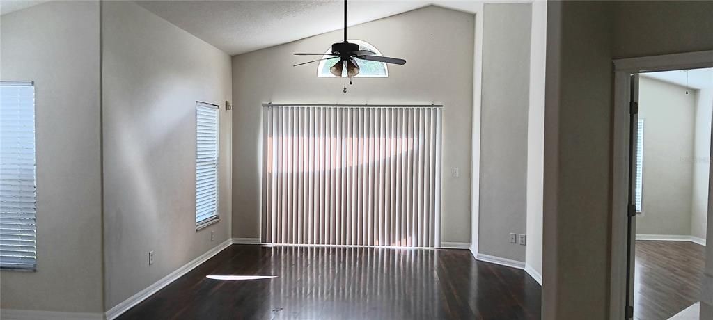For Sale: $289,000 (3 beds, 2 baths, 1497 Square Feet)