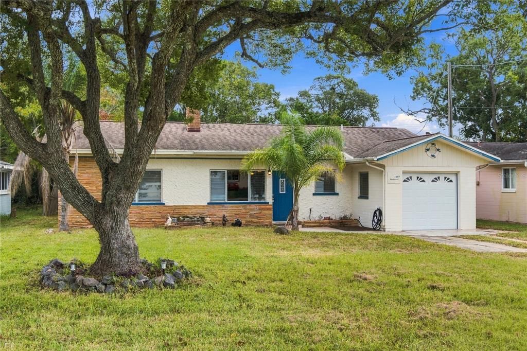 For Sale: $264,900 (3 beds, 2 baths, 1800 Square Feet)