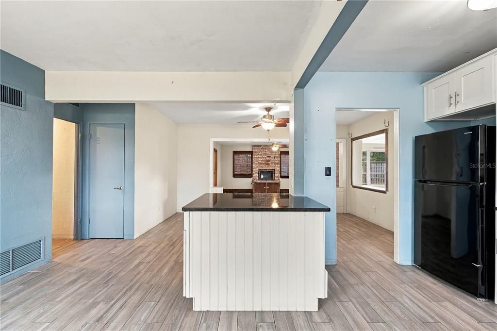 For Sale: $264,900 (3 beds, 2 baths, 1800 Square Feet)