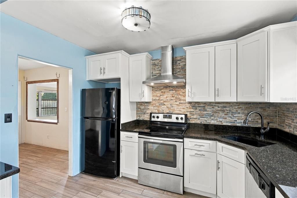 For Sale: $264,900 (3 beds, 2 baths, 1800 Square Feet)