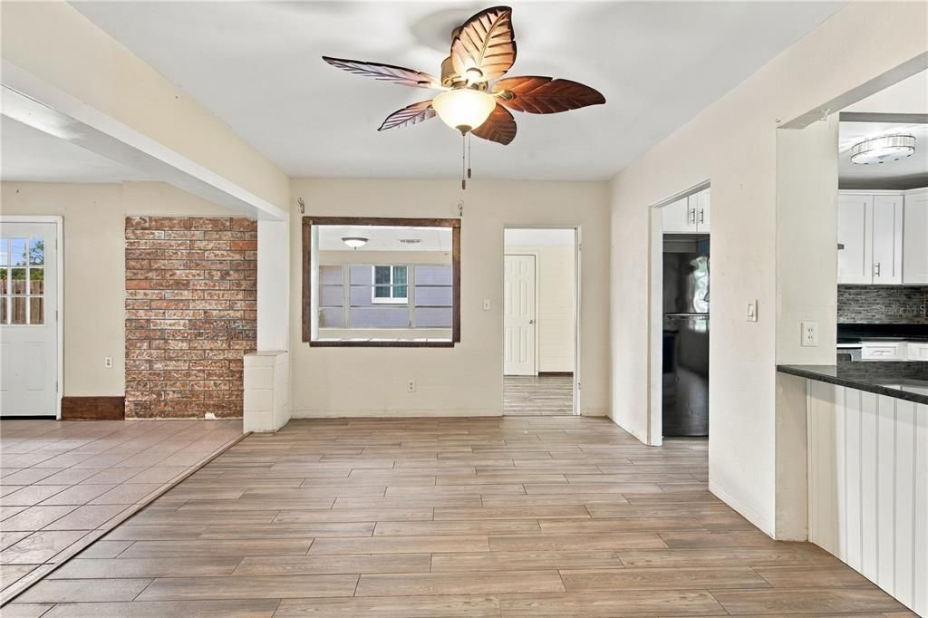 For Sale: $264,900 (3 beds, 2 baths, 1800 Square Feet)