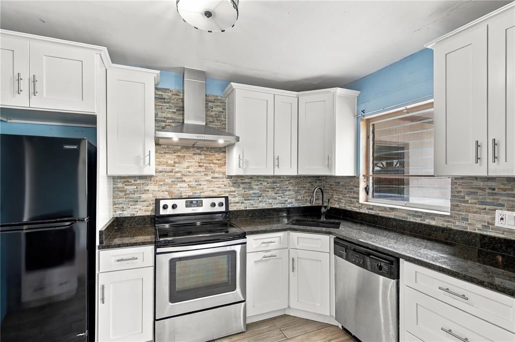 For Sale: $264,900 (3 beds, 2 baths, 1800 Square Feet)