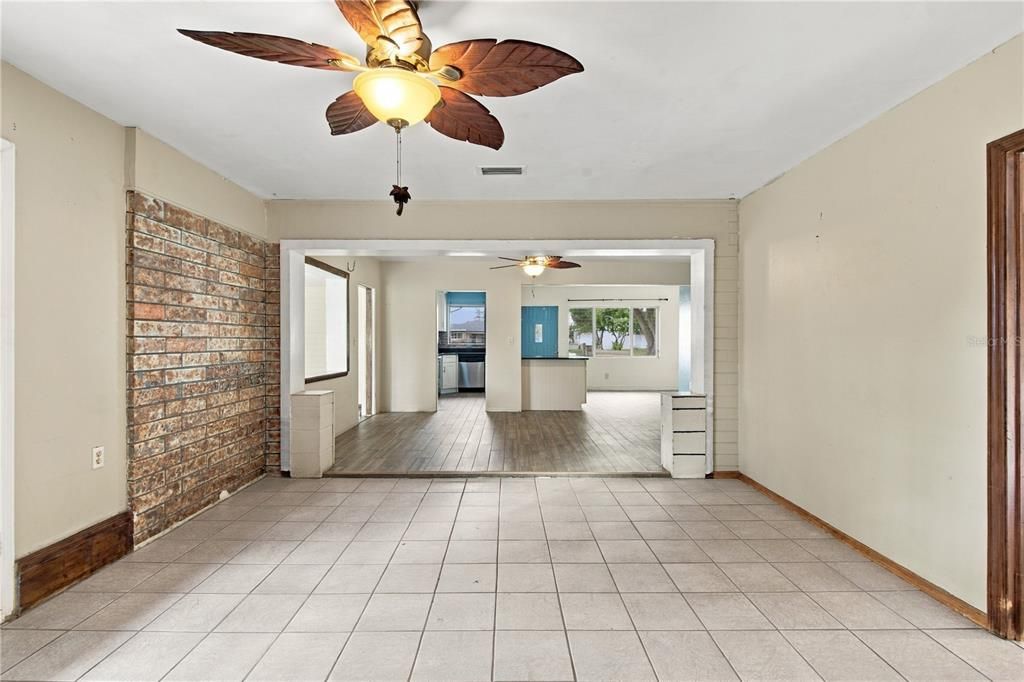 For Sale: $264,900 (3 beds, 2 baths, 1800 Square Feet)