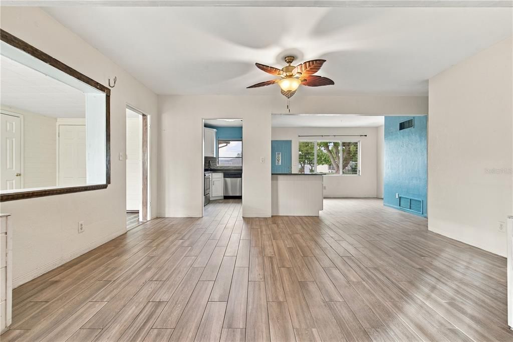 For Sale: $264,900 (3 beds, 2 baths, 1800 Square Feet)