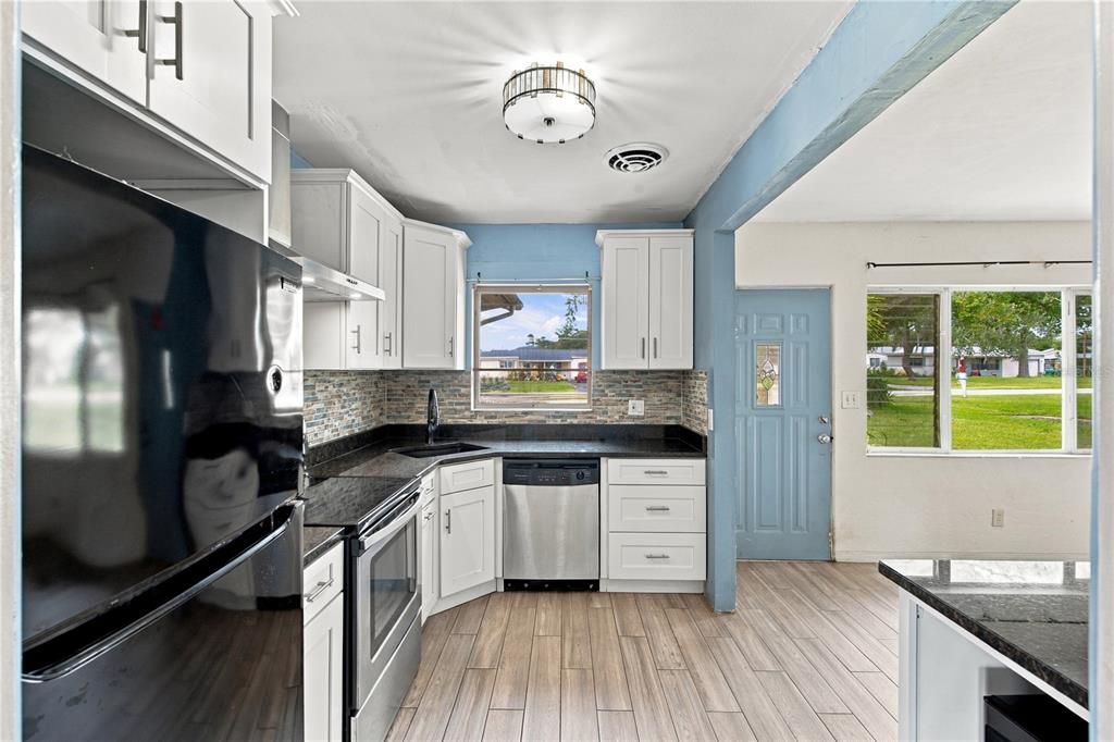 For Sale: $264,900 (3 beds, 2 baths, 1800 Square Feet)