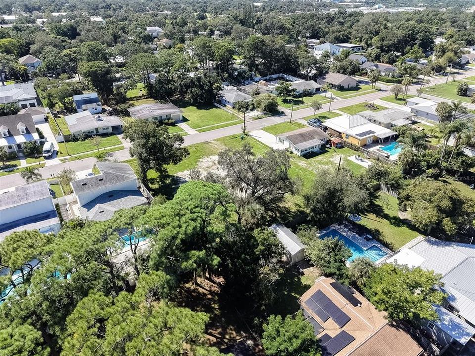 待售: $775,000 (0.40 acres)