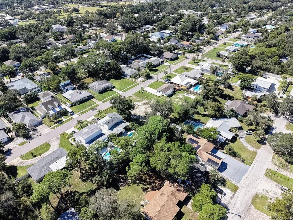待售: $775,000 (0.40 acres)