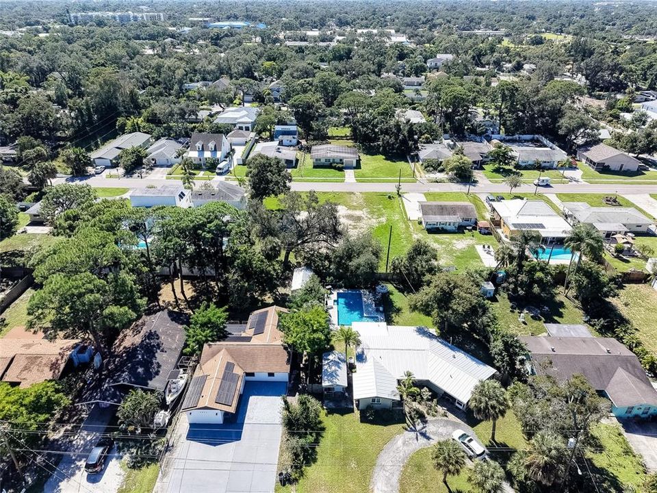 待售: $775,000 (0.40 acres)