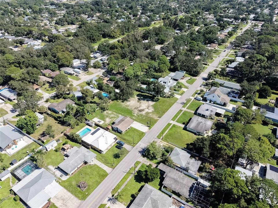 待售: $775,000 (0.40 acres)