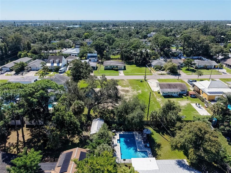 待售: $775,000 (0.40 acres)