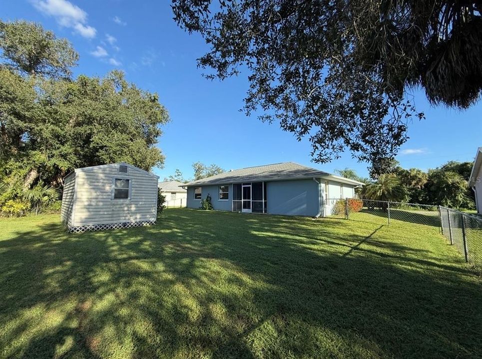 For Sale: $230,000 (3 beds, 2 baths, 1164 Square Feet)