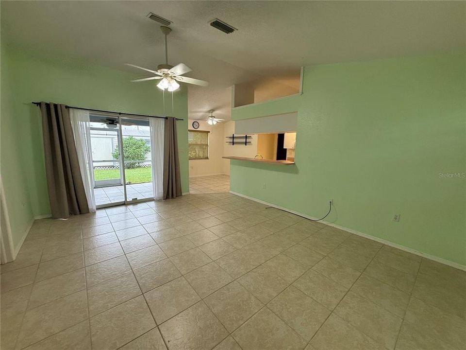 For Sale: $230,000 (3 beds, 2 baths, 1164 Square Feet)