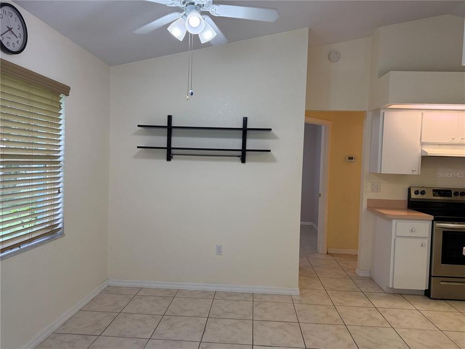 For Sale: $230,000 (3 beds, 2 baths, 1164 Square Feet)