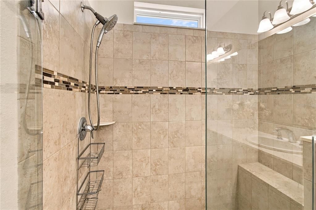 На продажу: $329,000 (2 спален, 2 ванн, 1703 Квадратных фут)