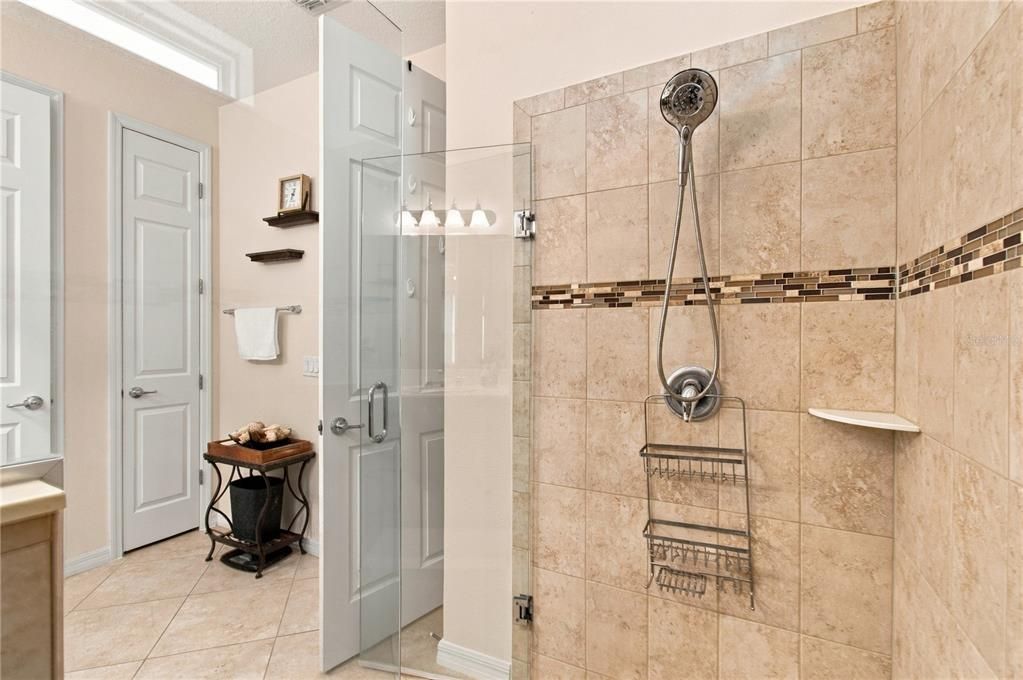На продажу: $329,000 (2 спален, 2 ванн, 1703 Квадратных фут)
